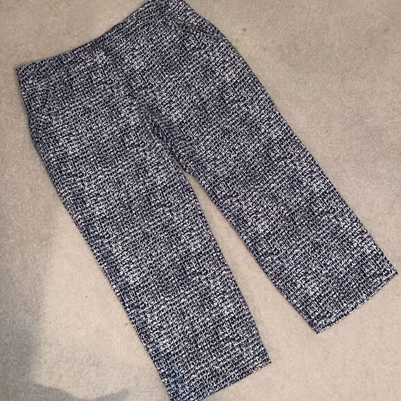 NWOT! Chico’s “Zenergy” Pants! - Picture 2 of 14
